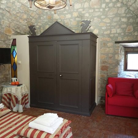 Agriturismo Castello Di Belforte Тоді Екстер'єр фото
