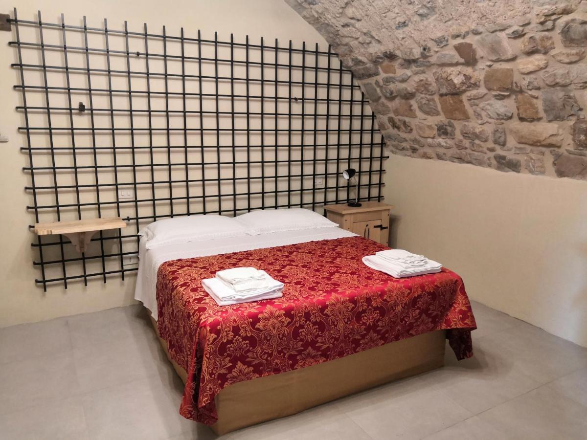 Agriturismo Castello Di Belforte Тоді Екстер'єр фото