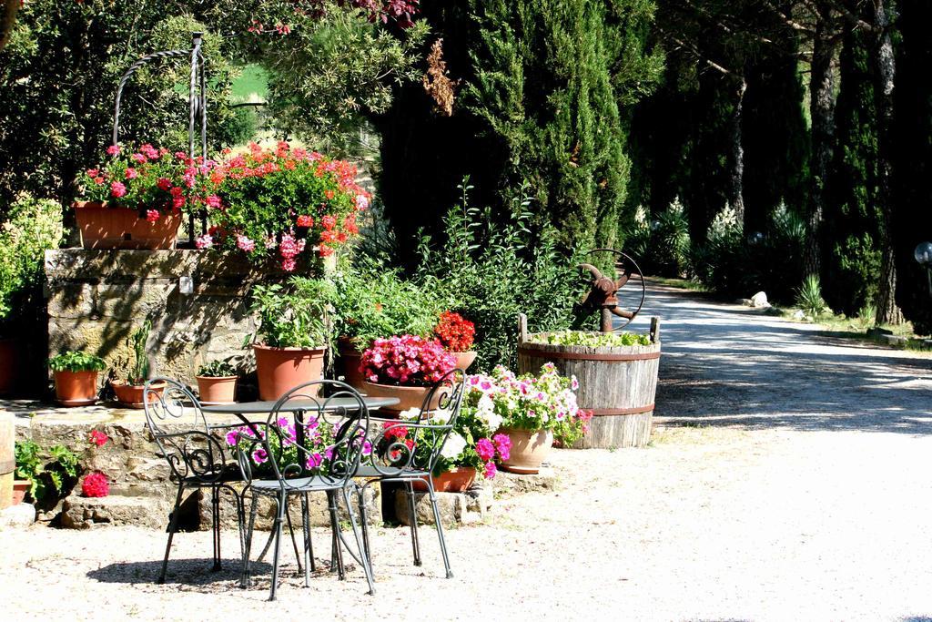 Agriturismo Castello Di Belforte Тоді Екстер'єр фото