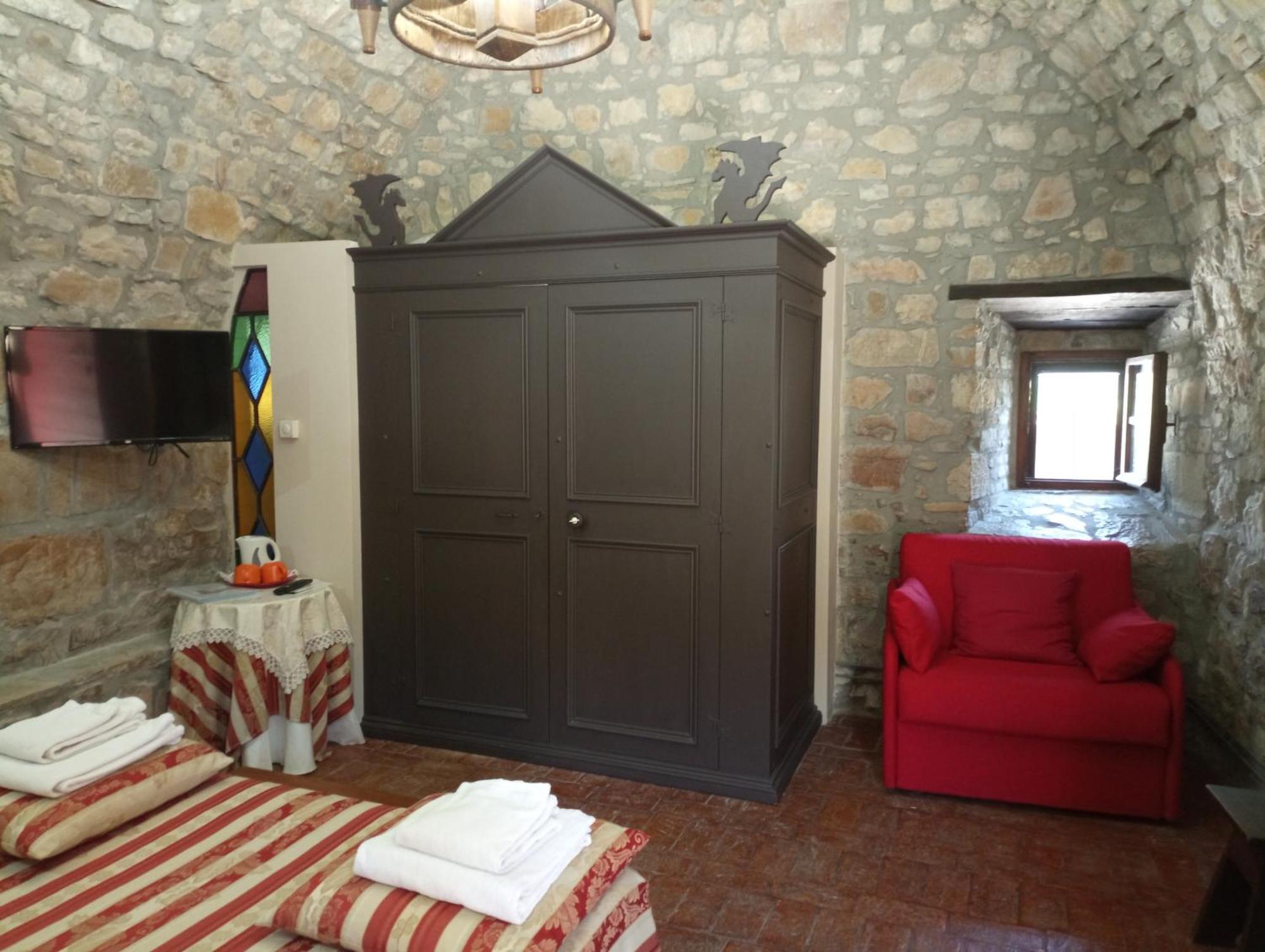 Agriturismo Castello Di Belforte Тоді Екстер'єр фото
