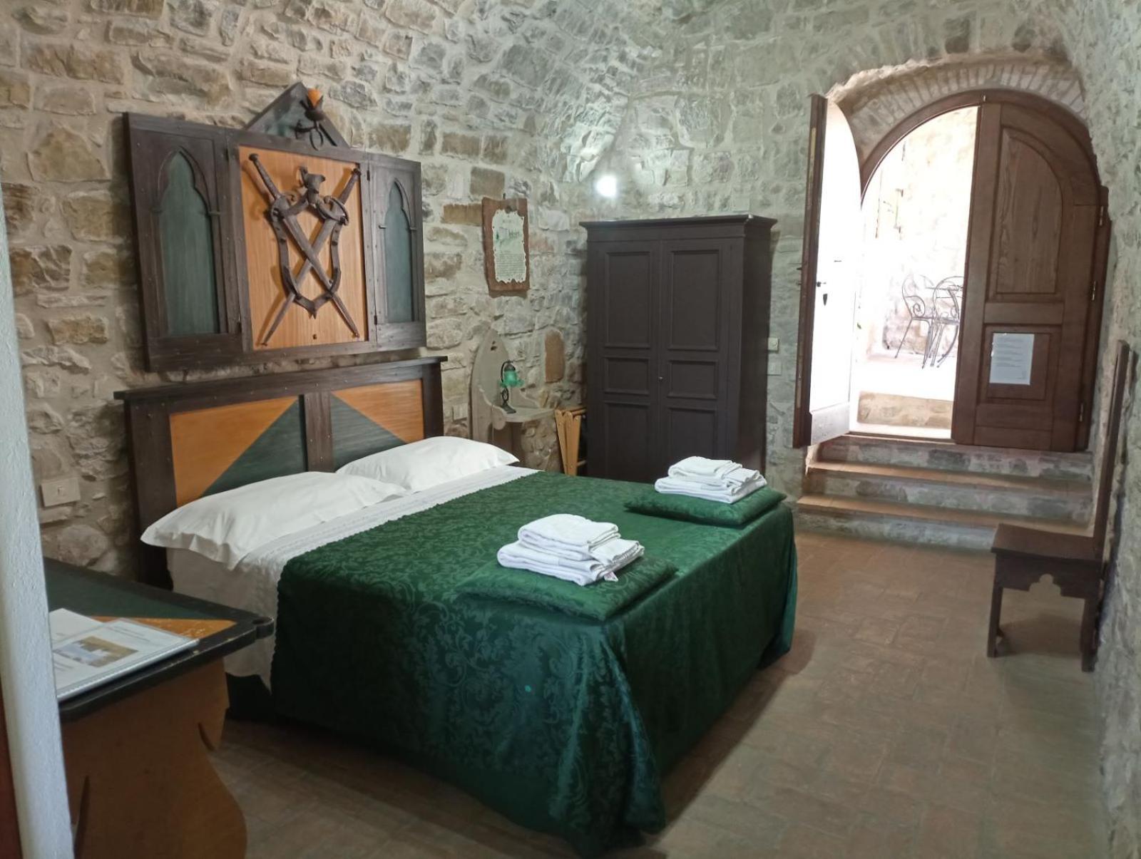 Agriturismo Castello Di Belforte Тоді Екстер'єр фото