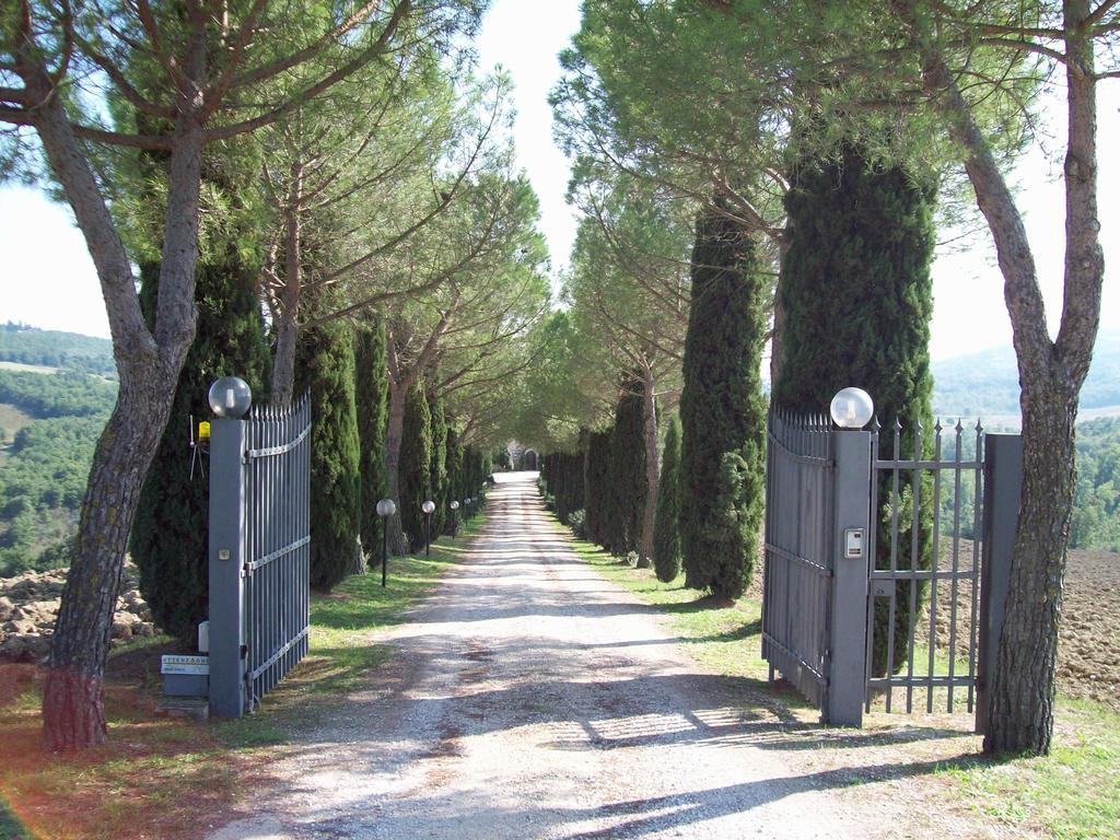 Agriturismo Castello Di Belforte Тоді Екстер'єр фото