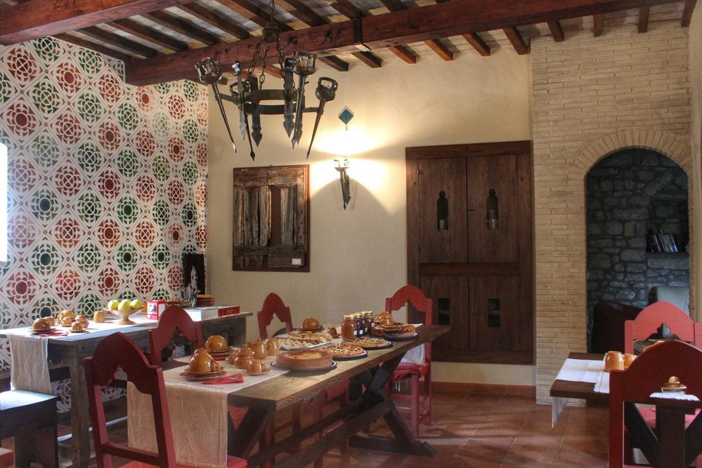 Agriturismo Castello Di Belforte Тоді Екстер'єр фото