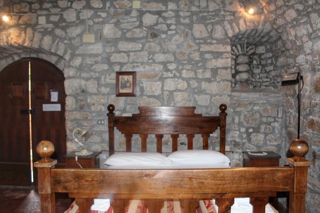 Agriturismo Castello Di Belforte Тоді Екстер'єр фото