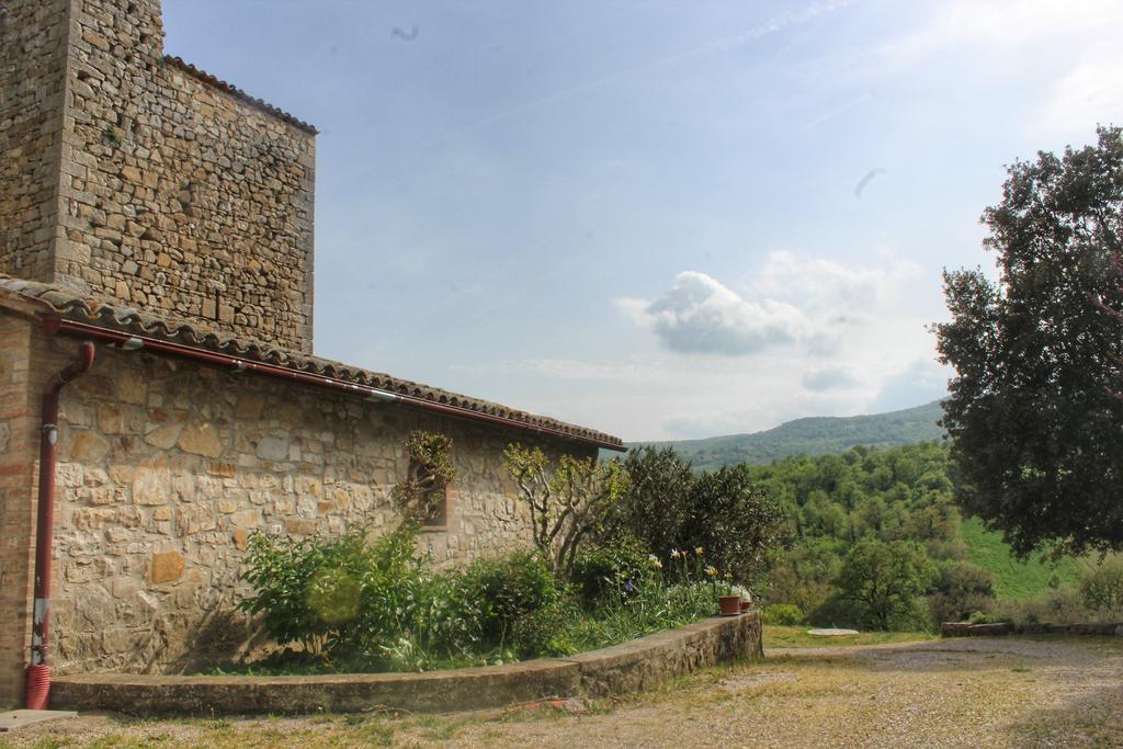 Agriturismo Castello Di Belforte Тоді Екстер'єр фото