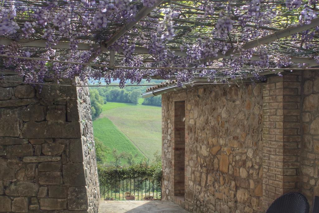 Agriturismo Castello Di Belforte Тоді Екстер'єр фото