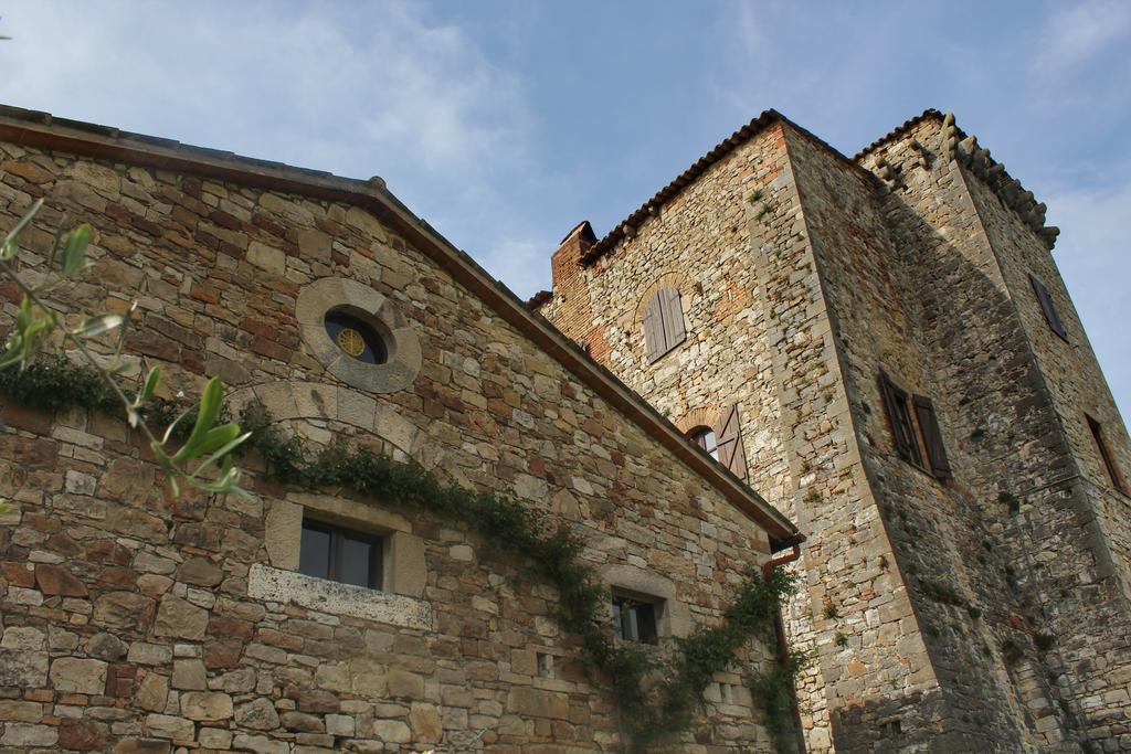 Agriturismo Castello Di Belforte Тоді Екстер'єр фото