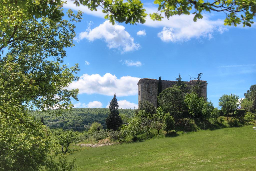 Agriturismo Castello Di Belforte Тоді Екстер'єр фото