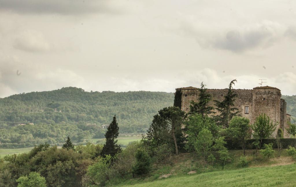 Agriturismo Castello Di Belforte Тоді Екстер'єр фото