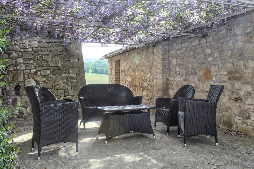 Agriturismo Castello Di Belforte Тоді Екстер'єр фото