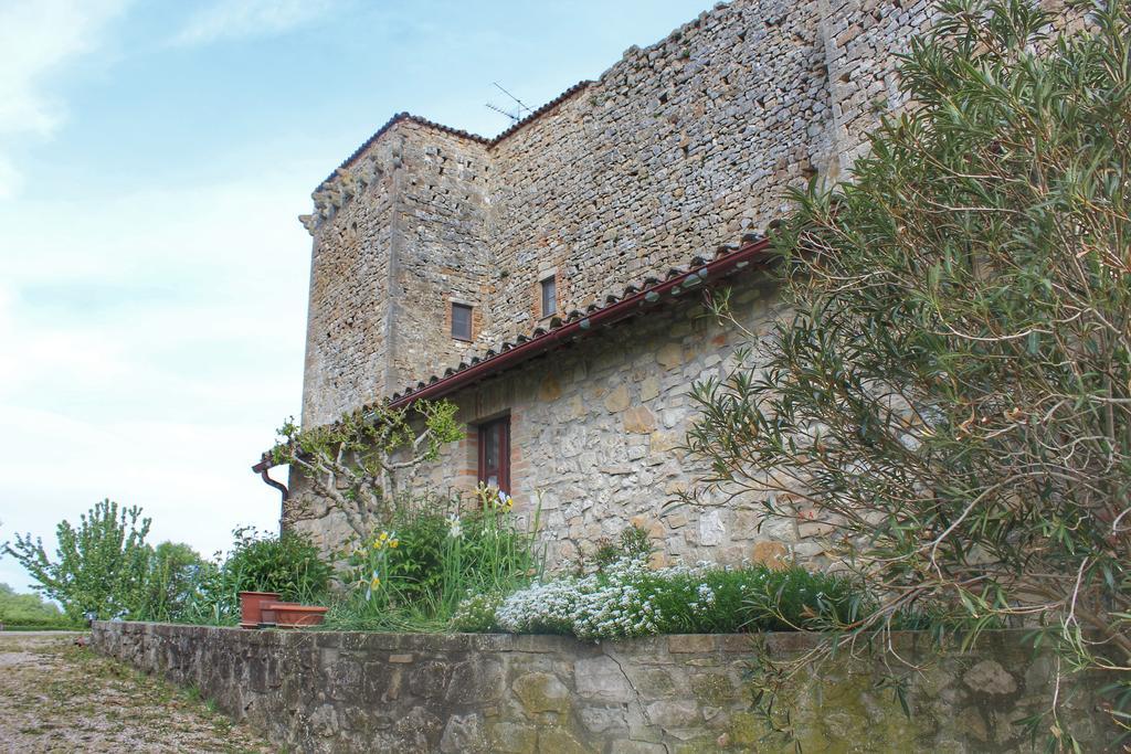 Agriturismo Castello Di Belforte Тоді Екстер'єр фото