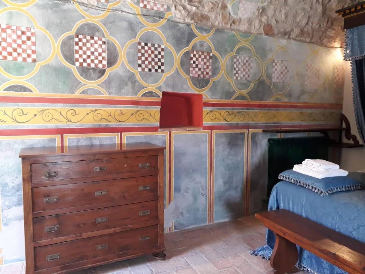Agriturismo Castello Di Belforte Тоді Екстер'єр фото